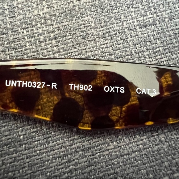 NWT TAHARI SUNGLASSES EYEWEAR ACCESSORY